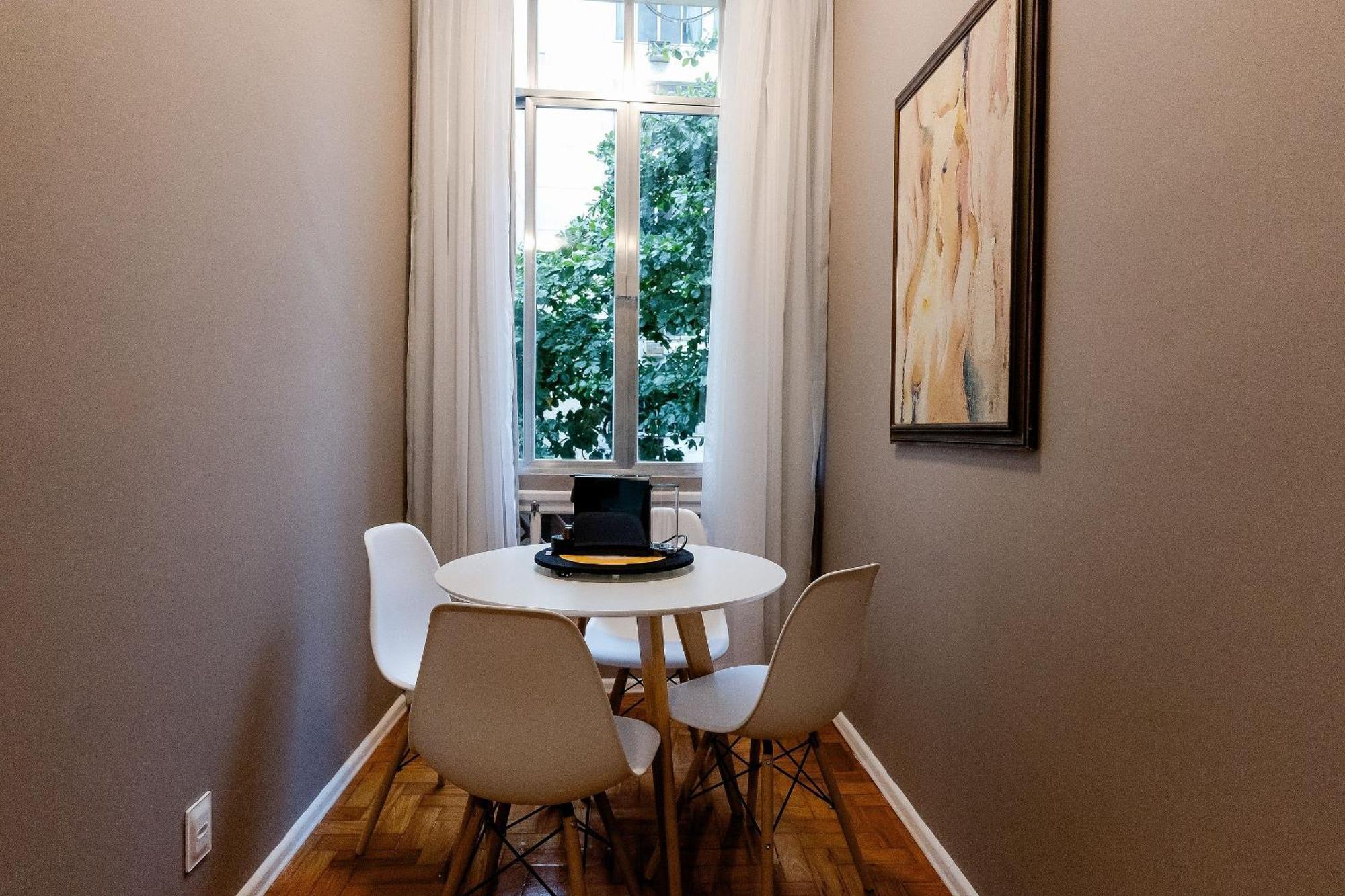 Apartamento Copacabana C/ Lavanderia - 650m Metro